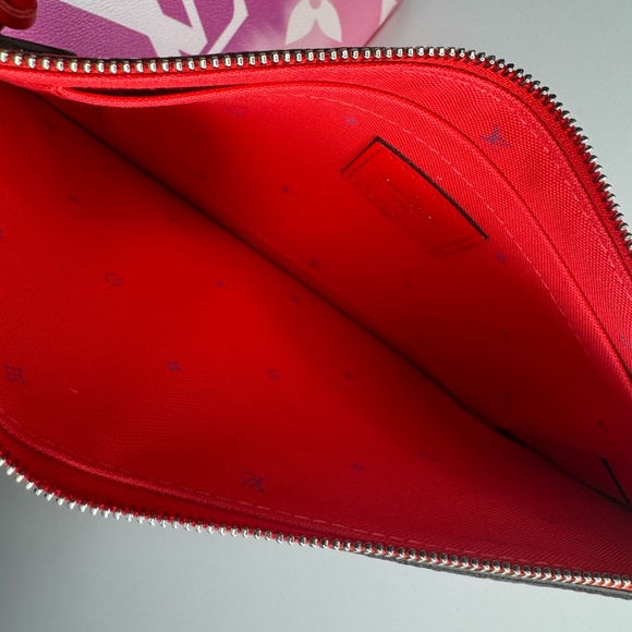 Louis Vuitton Neverfull Limited Edition Escale MM Tote W/ Pouchette - Picture 9 of 16